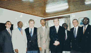 Kagame & RPF officials & Directors of Royal/Dutch Shell Corp. (Photo courtesy New Vision newspaper Kampala, Uganda.)